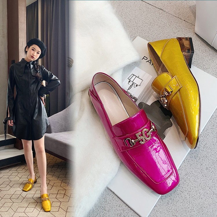Fashion Flat Shoes with Rhinestone and Metal Decor - Style e.html