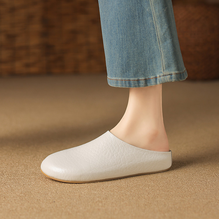 Women's Closed Toe Flat Slippers with Anti-Slip Sole