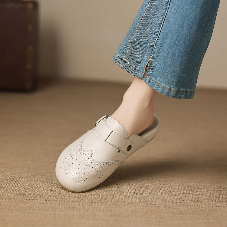 Women's Leather Closed-Toe Flat Slippers with Buckle