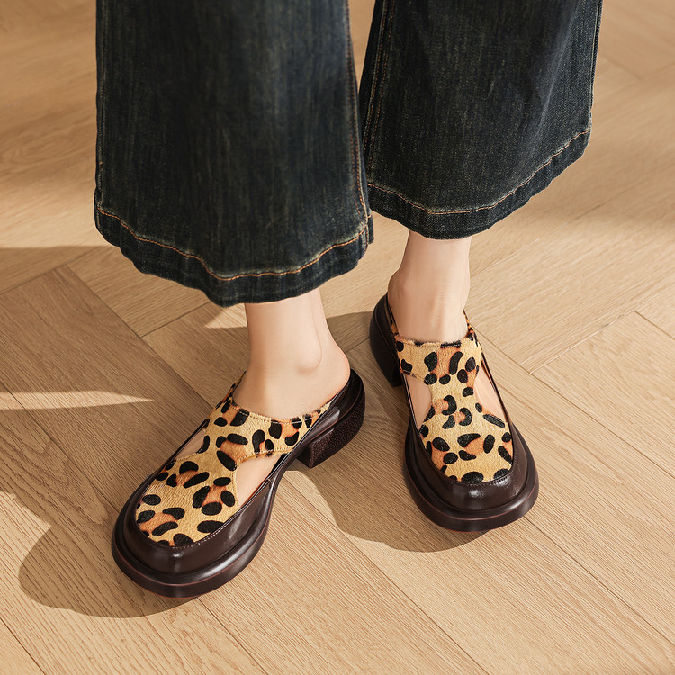 Women's Retro Leopard Print Closed Toe Mule Slippers - Image 2